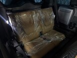 Land Rover Defender-10