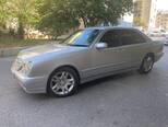 Mercedes E 220-10