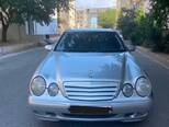 Mercedes E 220-1