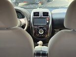 Nissan March-10
