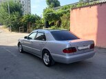 Mercedes E 230-7