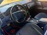 Mercedes E 230-11