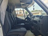 Renault Master-18