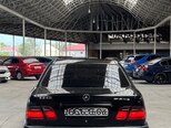 Mercedes E 240-4