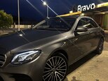 Mercedes E 220 d-3