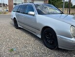 Mercedes E 200-10