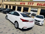 Hyundai Accent-8