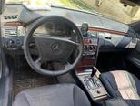 Mercedes E 230-6