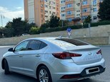 Hyundai Elantra-5