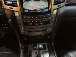 Lexus LX 570-19