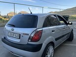 Kia Rio-5