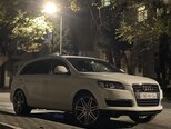 Audi Q7-1