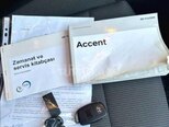 Hyundai Accent-12