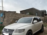 Volkswagen Touareg-2
