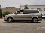 Mitsubishi Chariot Grandis-2