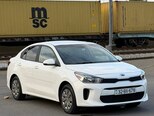Kia Rio-7