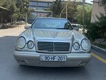Mercedes E 230-1
