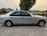 Mercedes E 240-4