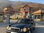 Mercedes E 230-2