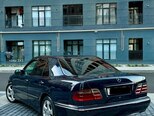 Mercedes E 270-8