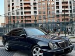 Mercedes E 270-4