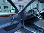 Mercedes E 270-11