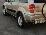 Toyota RAV4-4