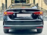 Hyundai Accent-11