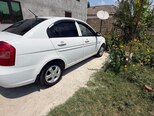 Hyundai Accent-4