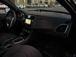 Chrysler 200-14