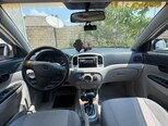 Hyundai Accent-10