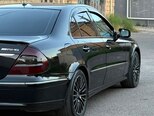 Mercedes E 320-9