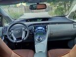Toyota Prius-12