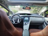 Toyota Prius-13