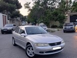 Opel Vectra-4