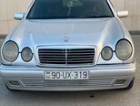 Mercedes E 240-1