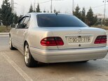Mercedes E 240-2
