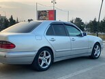 Mercedes E 240-4
