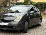 Toyota Prius-4