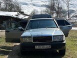 Mercedes 190-1