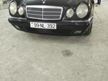 Mercedes E 240-11