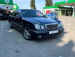 Mercedes E 240-1