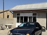 Mercedes E 240-6