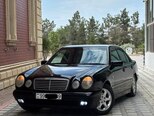 Mercedes E 220-1