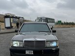 Mercedes 190-1