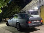Mercedes 250 D-6