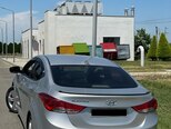 Hyundai Elantra-7