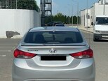 Hyundai Elantra-2