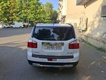 Chevrolet Orlando-3
