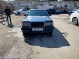 Mercedes 230 E-1